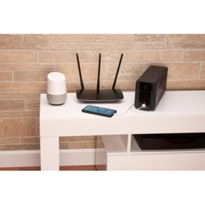 APC Easy Güç Kaynağı UPS BVX 700VA 230V AVR USB Charging Schuko Sockets BVX700LUI-GR